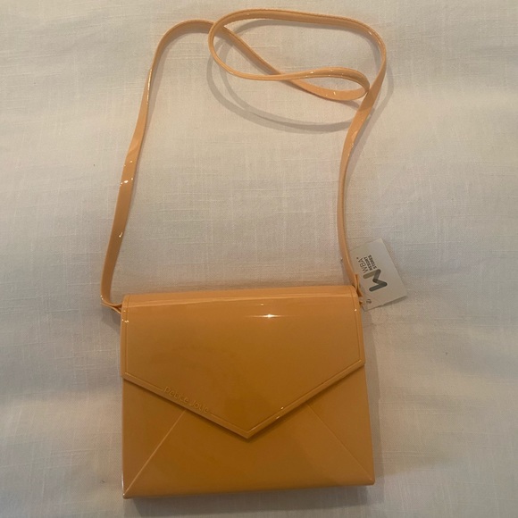 Pat and leather hard plastic bag - Picture 3 of 3